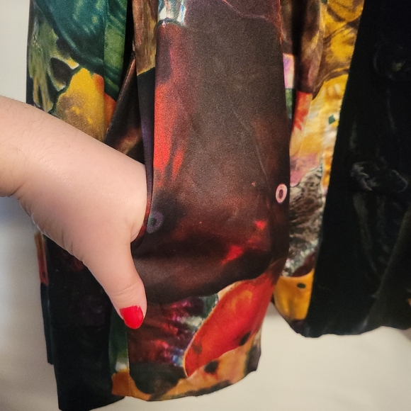 Unique Silky Ink Art Jacket with Velvet Trim - Picture 12 of 15